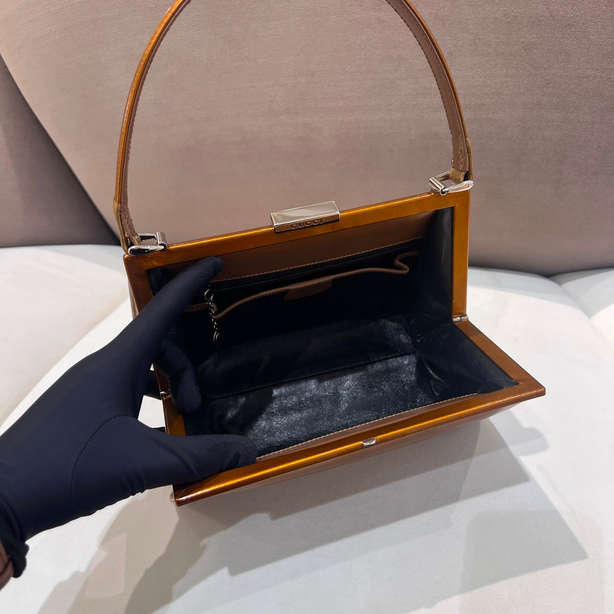 Gucci Vintage Cognac Leather Kiss-Lock Frame Handbag