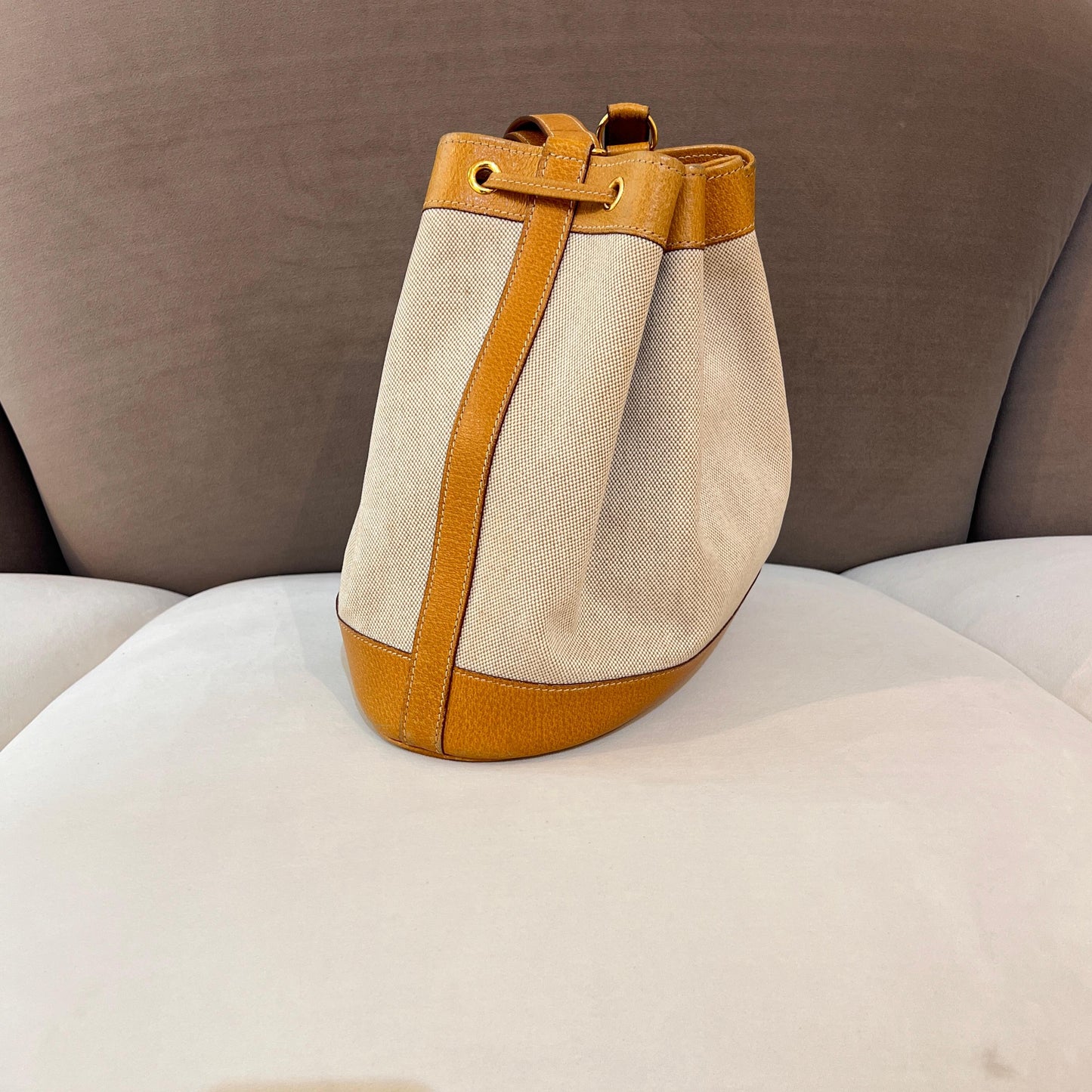 Hermès Vintage Market Gm Drawstring Shoulder Bag Toile H Canvas & Leather Beige Caramel 1993
