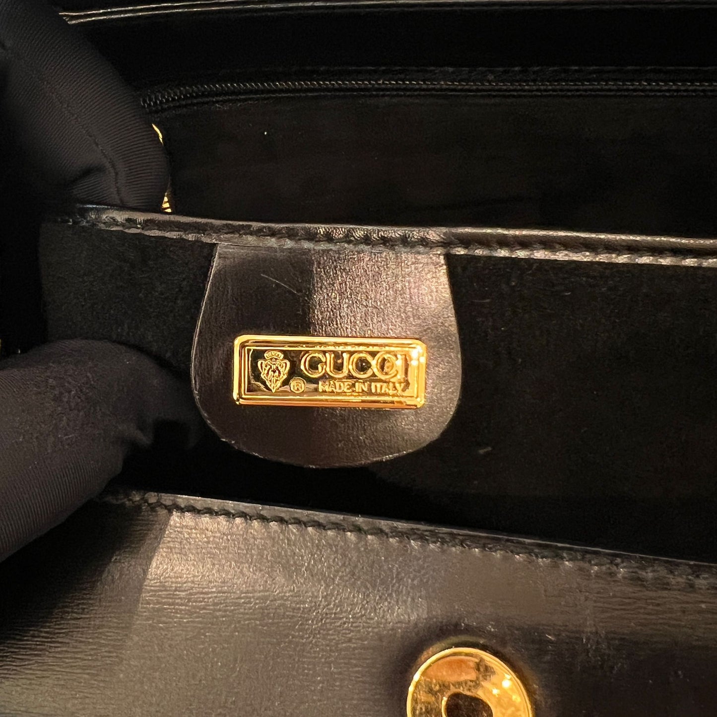 Gucci Vintage Turn Lock Box Black Leather Shoulder Bag