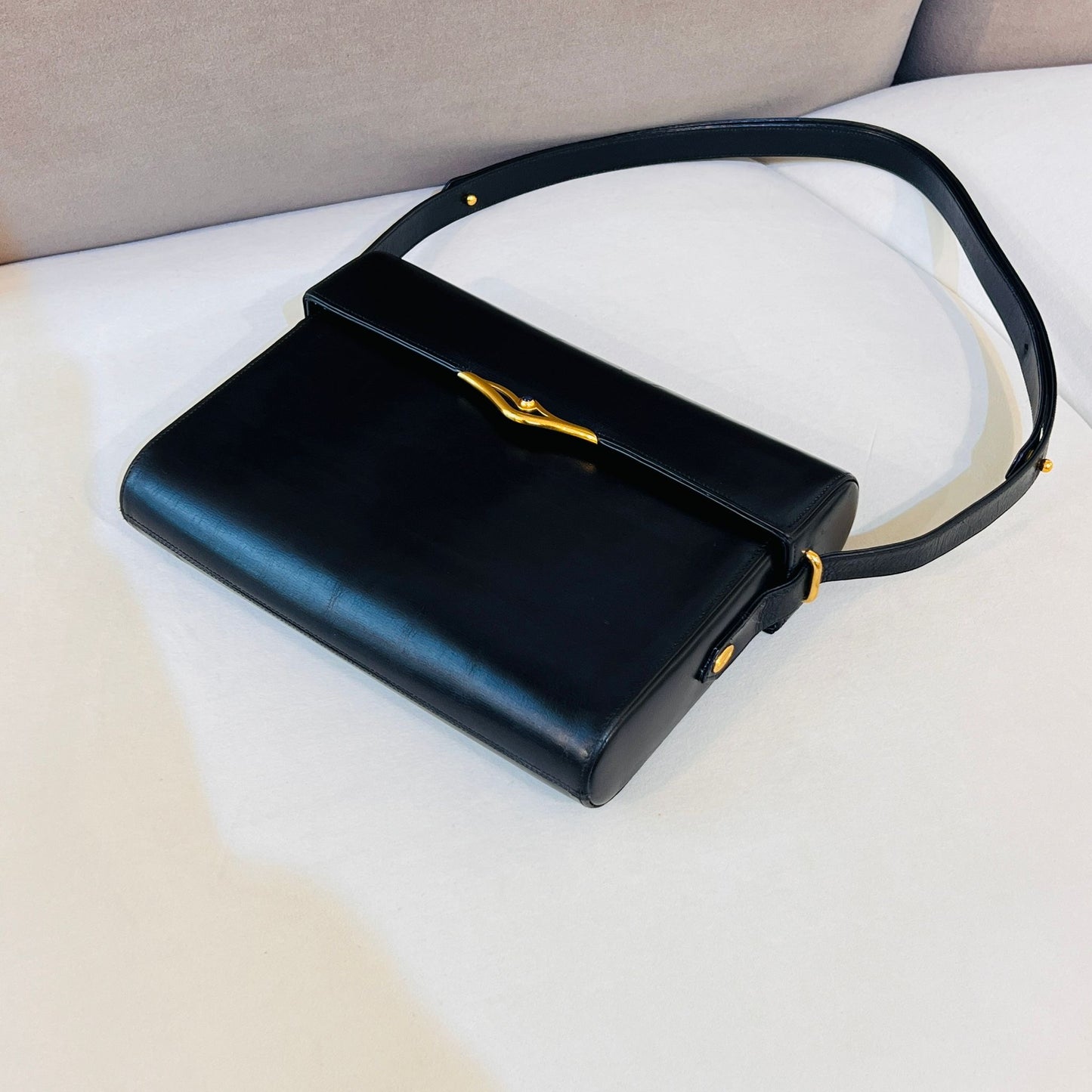 Cartier Vintage Black Leather Sapphire Line Shoulder Bag