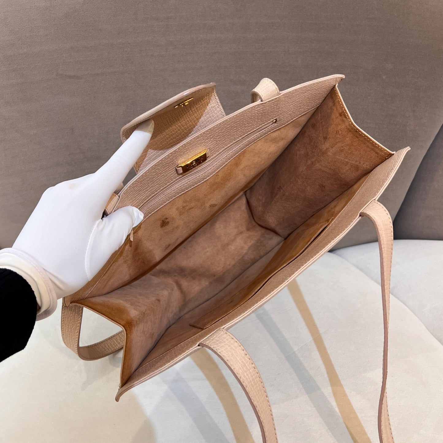 Loewe Vintage Beige Leather Semi-Shoulder Bag