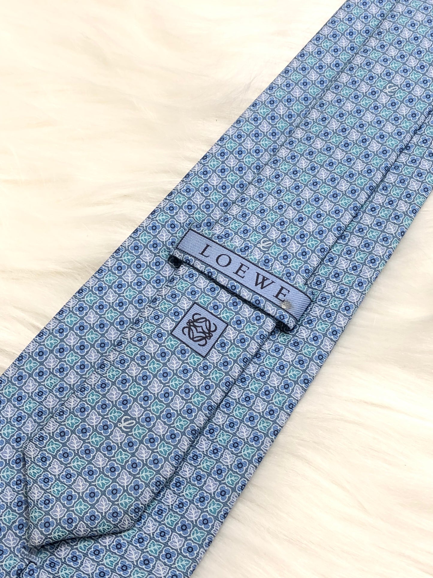 Loewe Tie