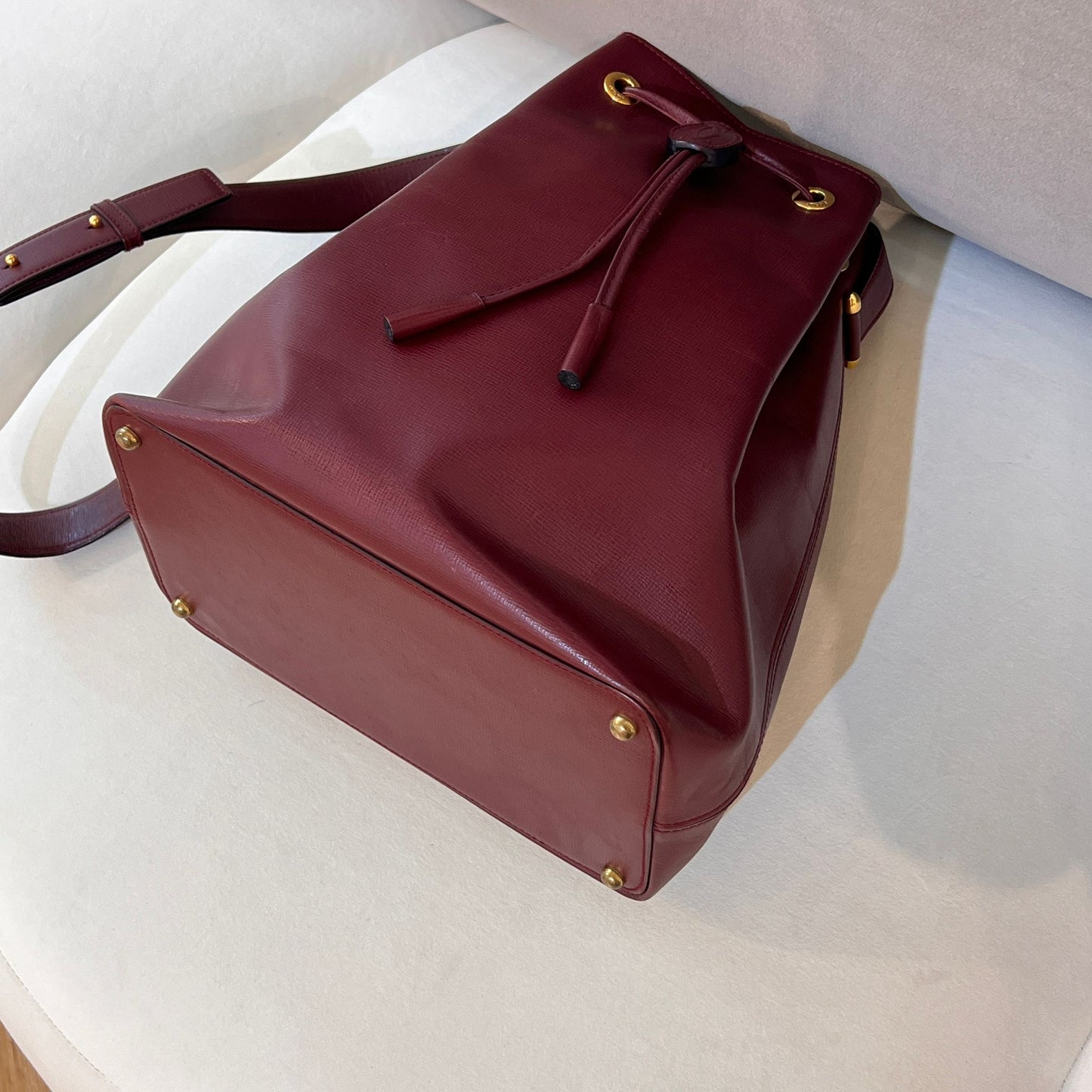 Cartier Vintage Must De Cartier Bordeaux Leather Drawstring Shoulder Bag