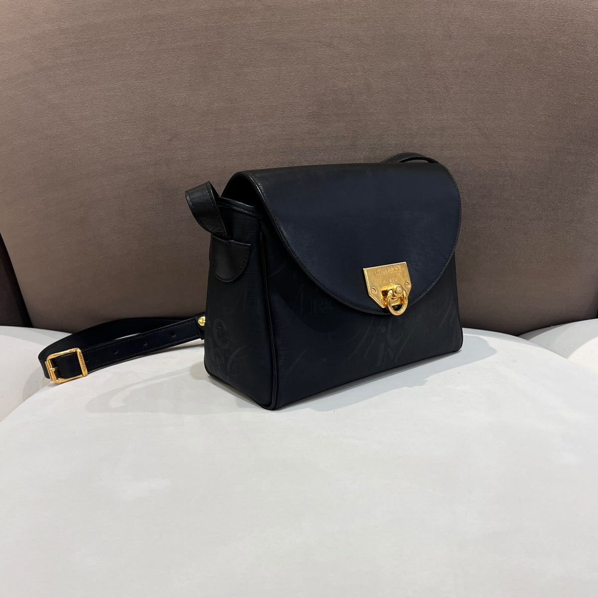 Nina Ricci 中古黑色皮革標誌肩袋