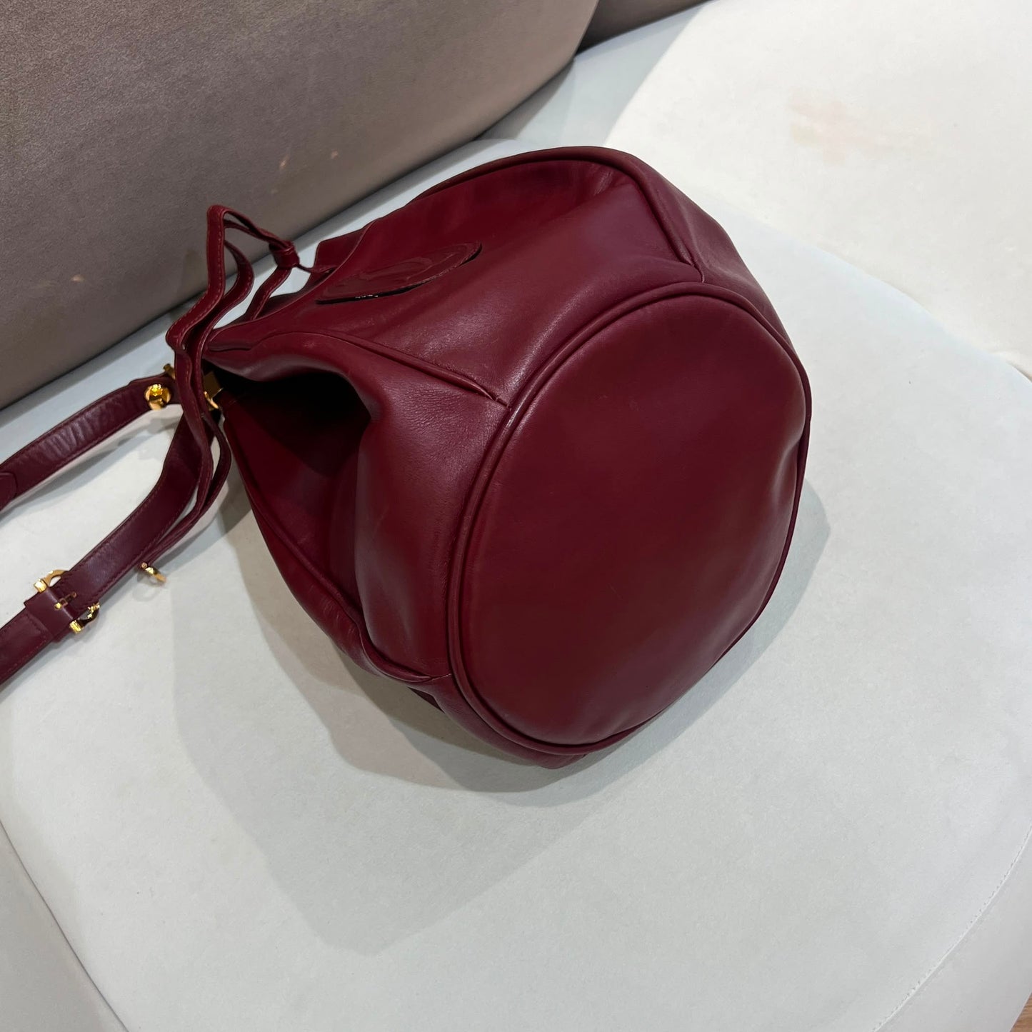 Cartier Vintage Must De Cartier Bordeaux Leather Drawstring Bucket Shoulder Bag