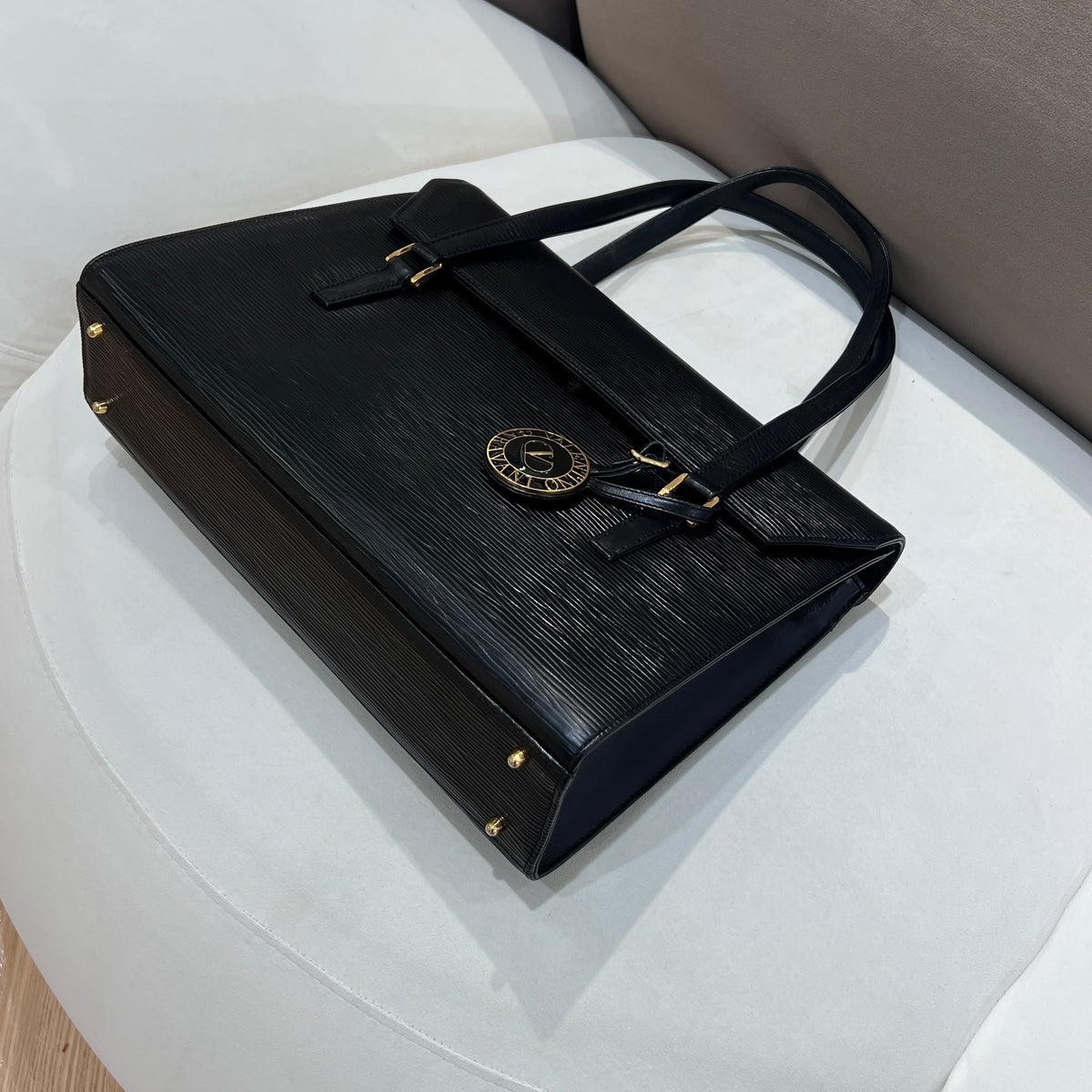 Valentino Garavani 中古黑色皮革圓章手袋