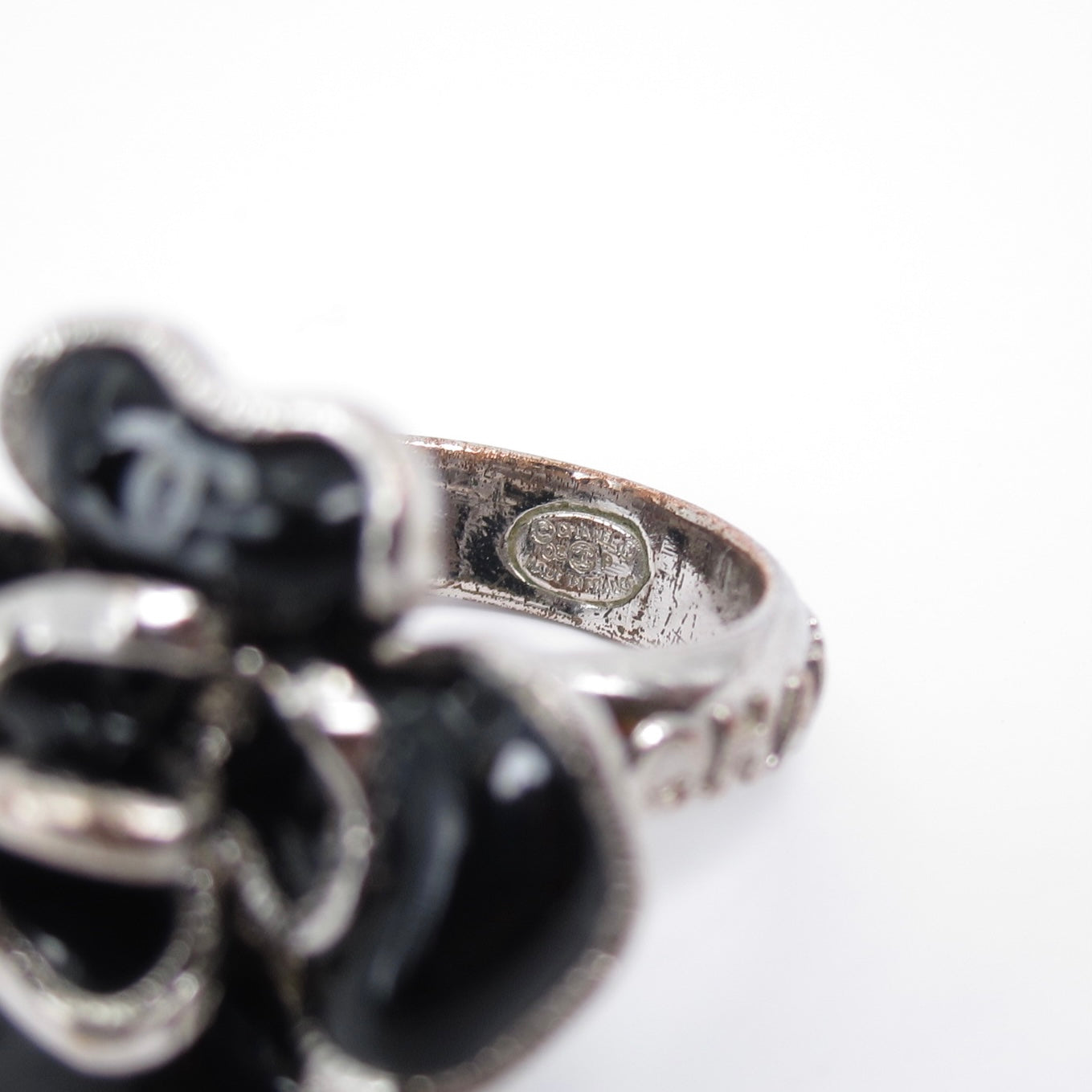 Chanel Vintage CC Logo Black Camellia Silver Ring