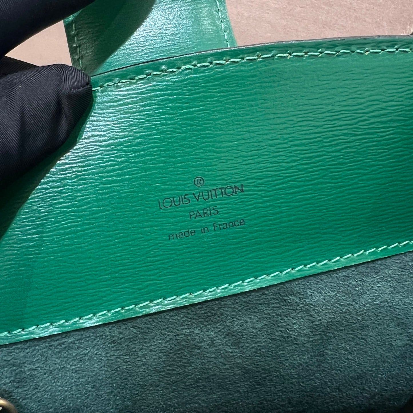 Louis Vuitton Vintage Borneo Green Epi Leather Cluny M52254 Shoulder Bag
