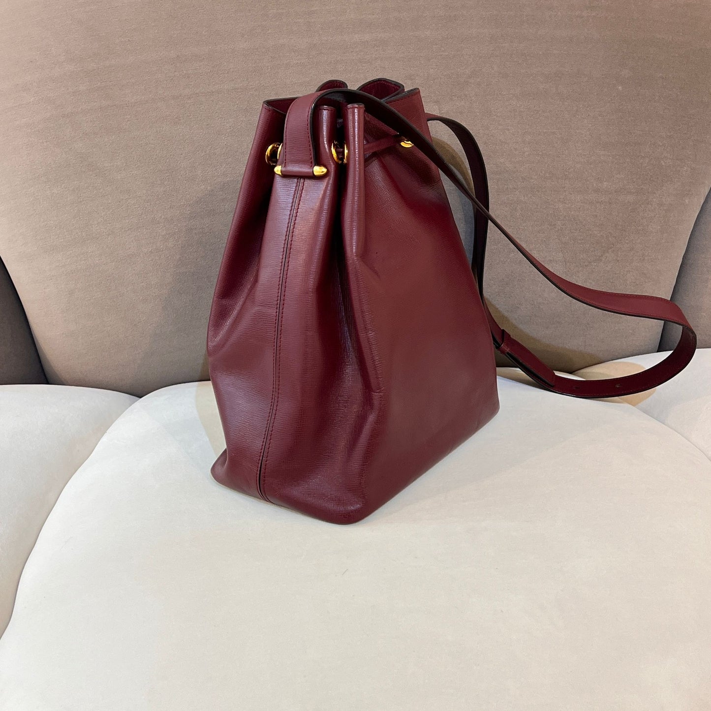 Cartier Vintage Must De Cartier Bordeaux Leather Drawstring Shoulder Bag