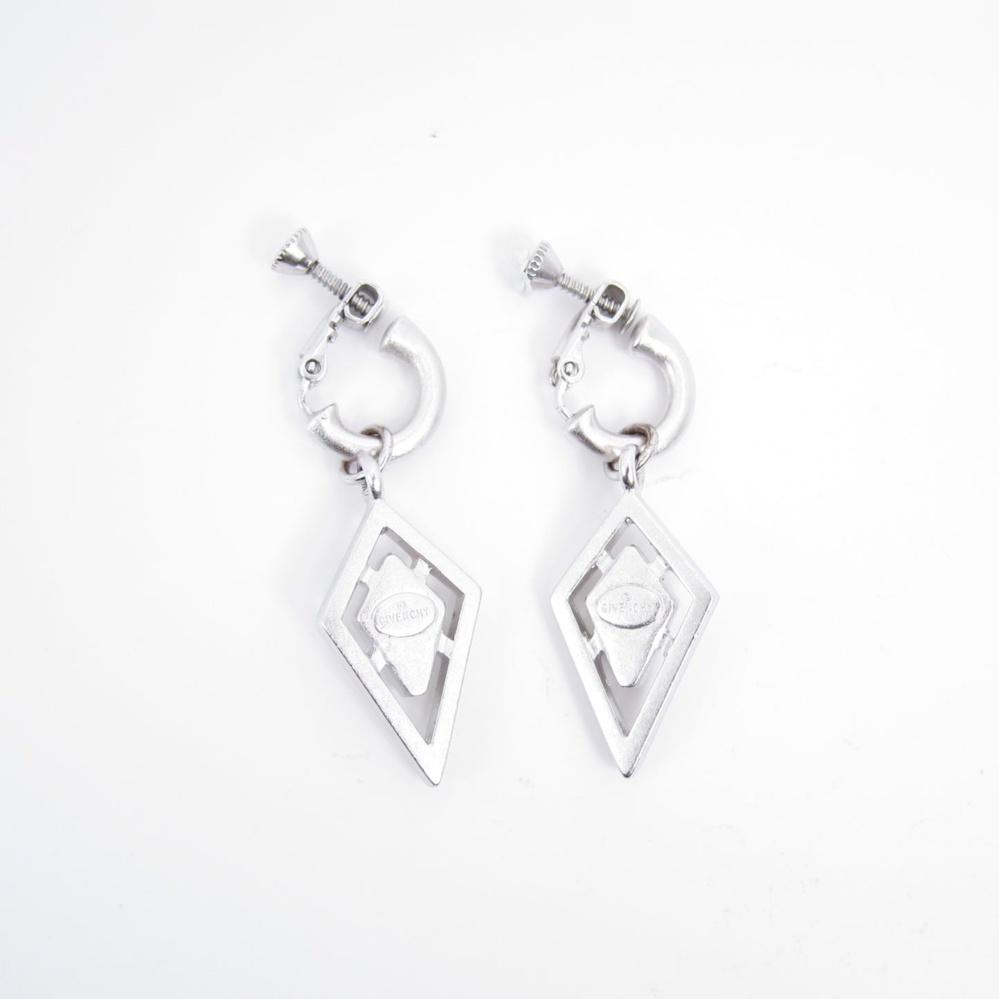 紀梵希復古菱形鑲鑽銀色吊墜夾式耳環