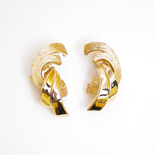 Christian Dior Vintage Stylish Golden Clip-on Earrings