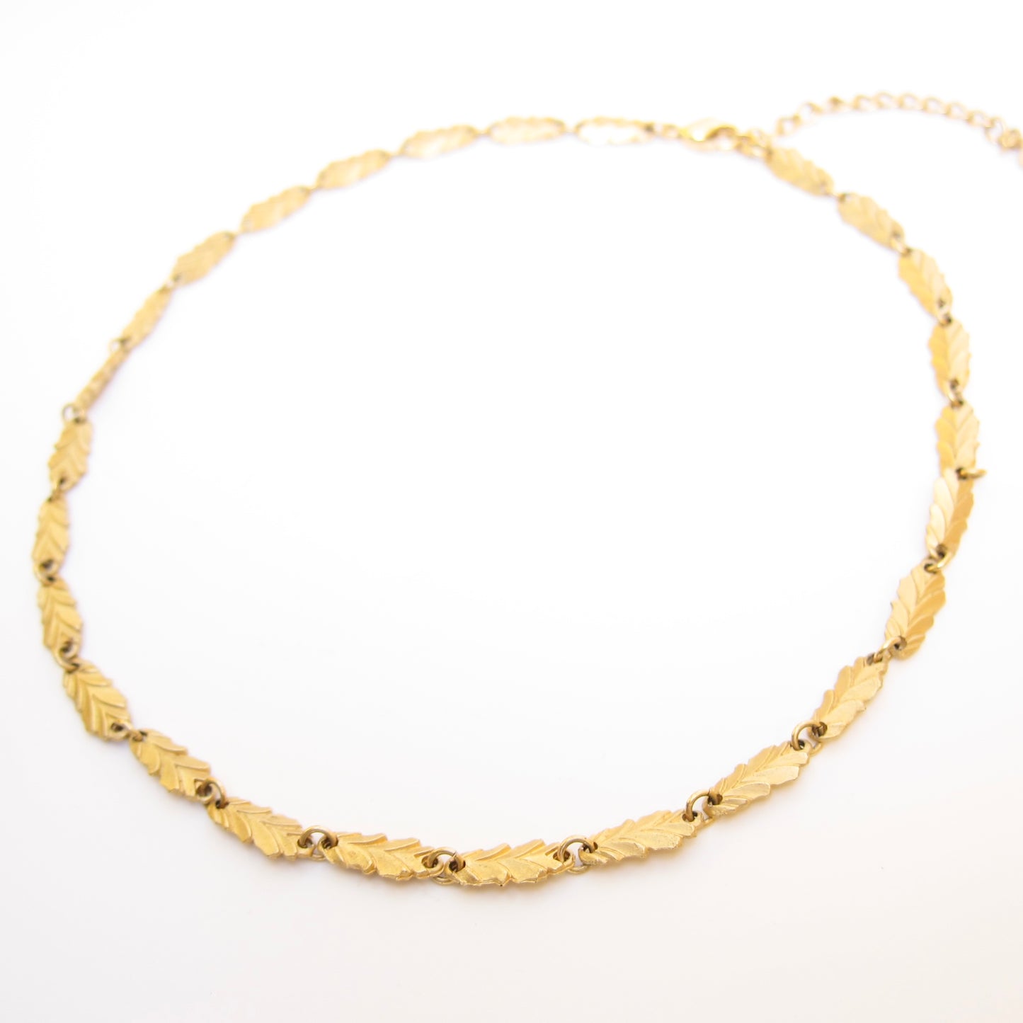 Christian Dior Vintage Leaves Motif Golden Necklace