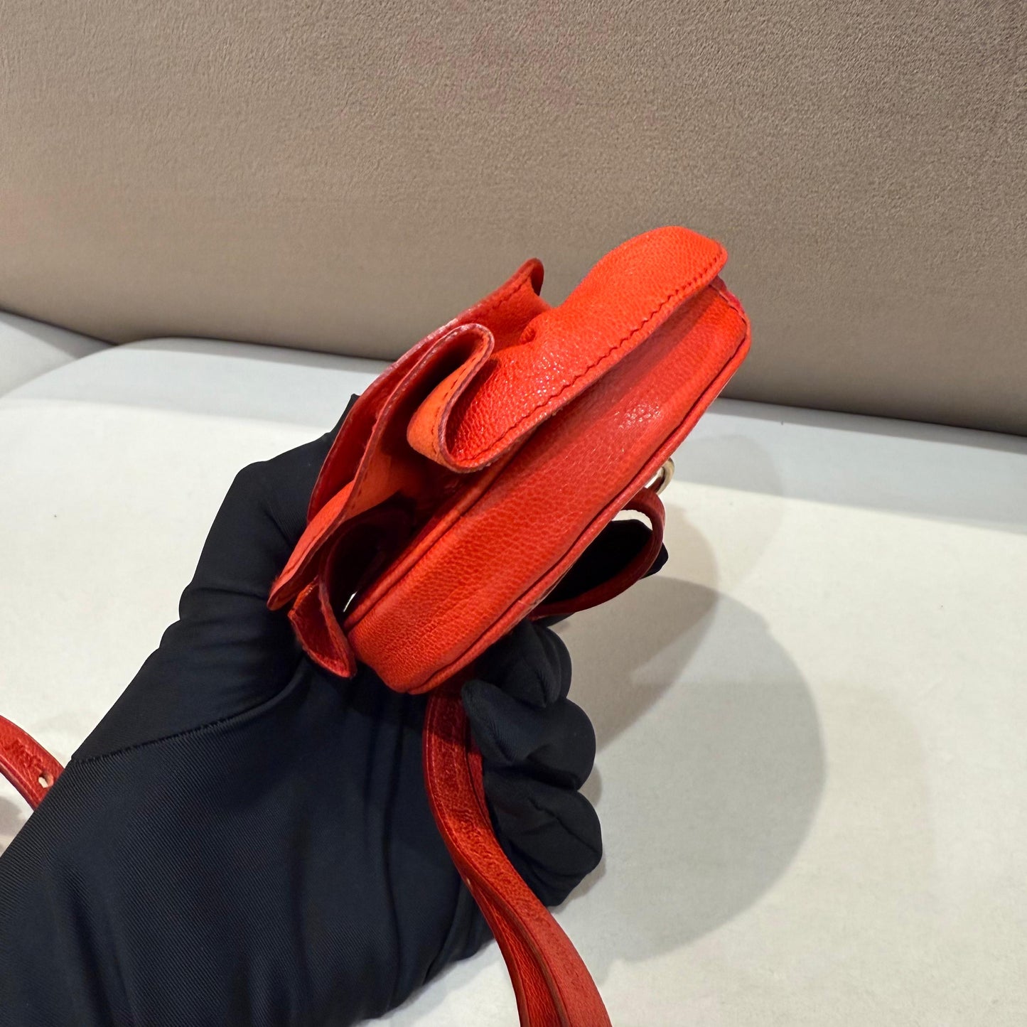 伊夫聖羅蘭復古紅色花卉皮革單肩包