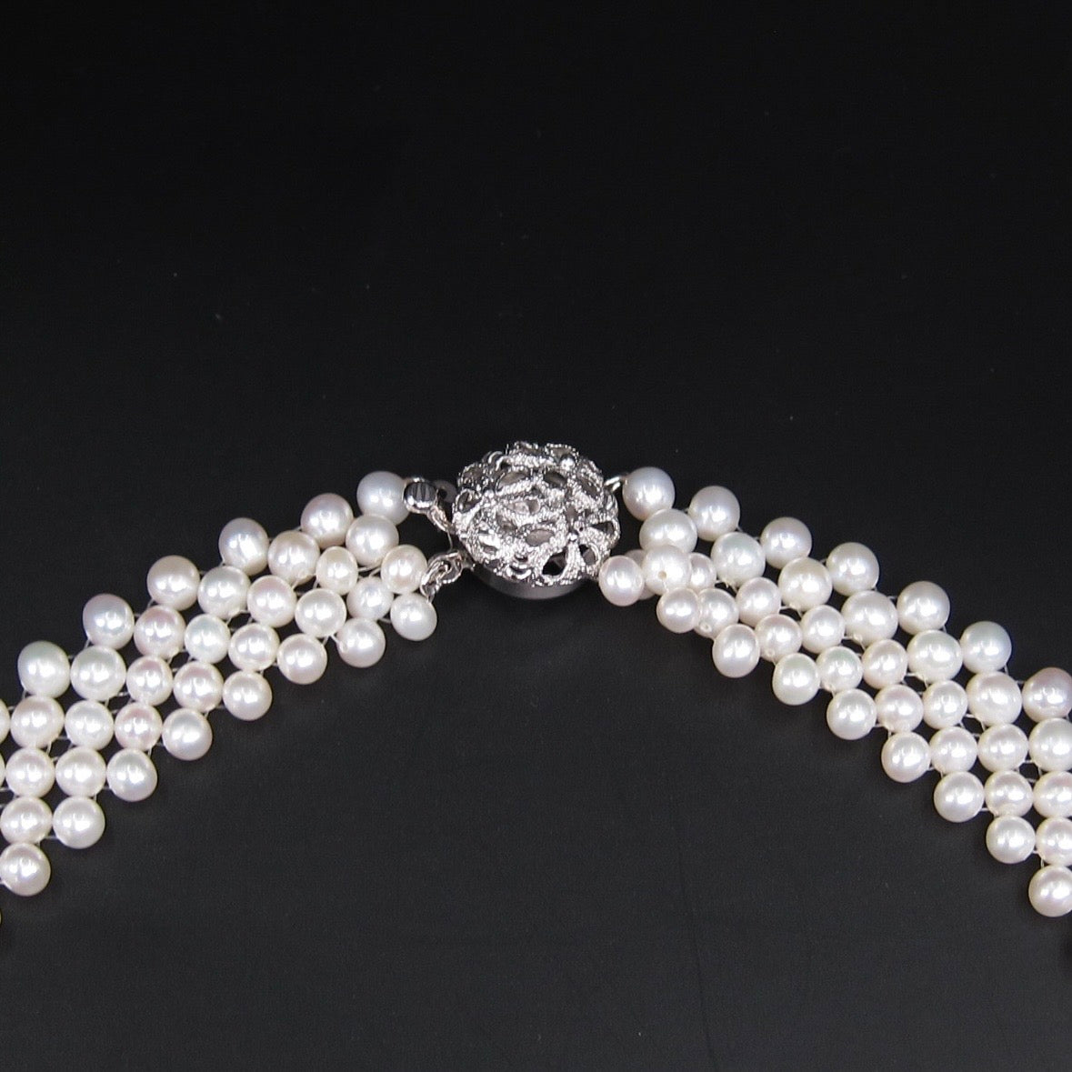 No Brand Vintage Freshwater Pearl with Silver Flower Buckle Collar Necklace