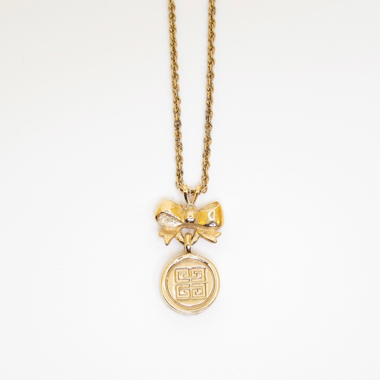 Givenchy Vintage 4G Logo In Circle and Ribbon Golden Necklace