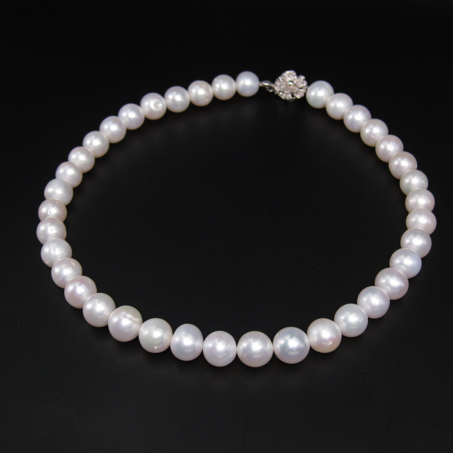 No Brand Vintage Freshwater Pearl with Silver Flower Buckle Necklace