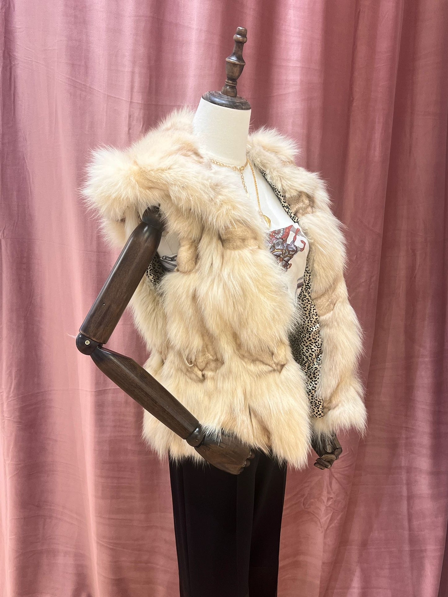 Vintage Cream Fox Fur Hooded Vest Sleeveless Coat
