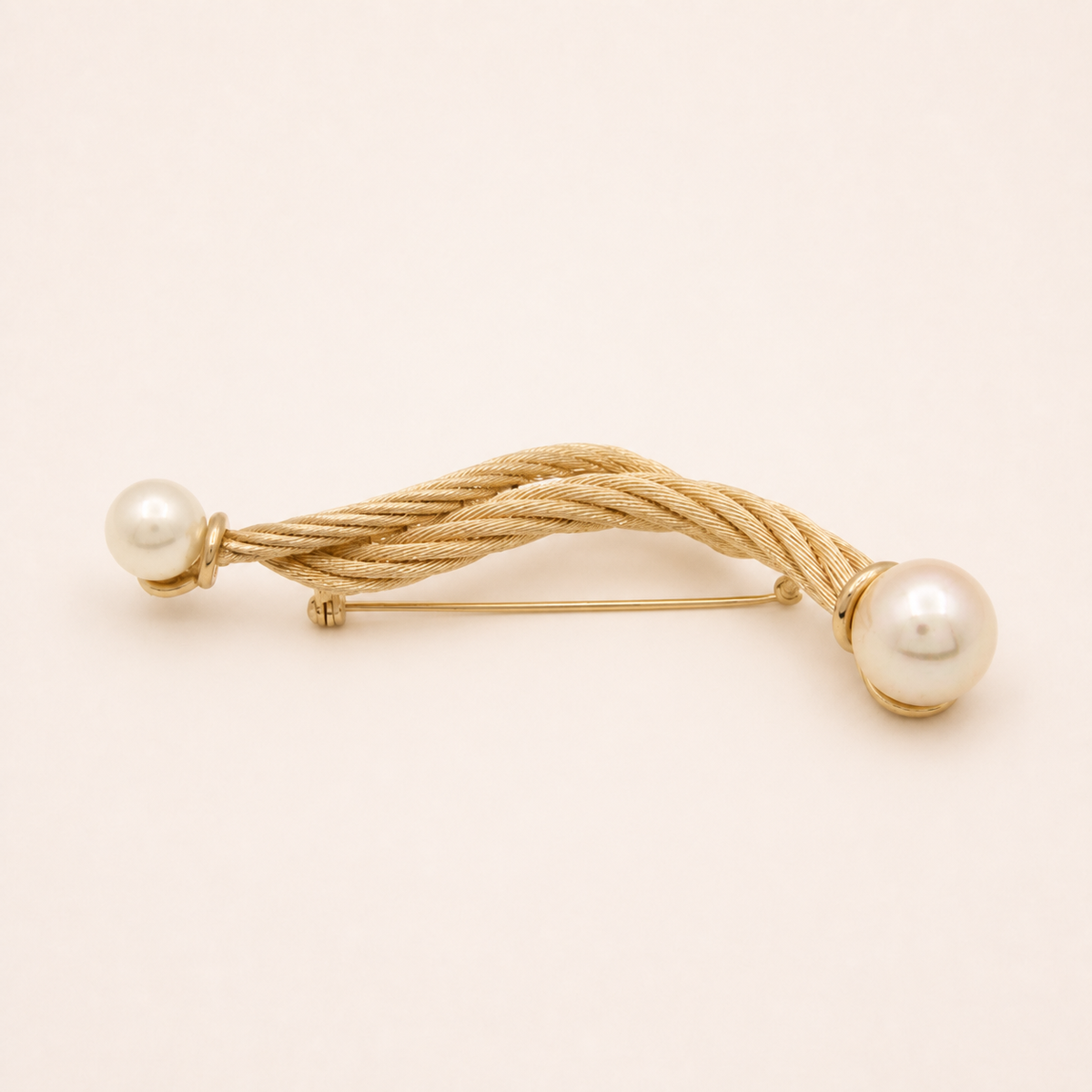Christian Dior vintage faux pearl double-ended brooch