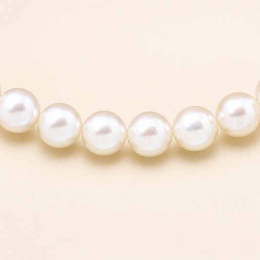 Vintage Akoya pearl necklace with 7.5 to 7.9 mm pearls