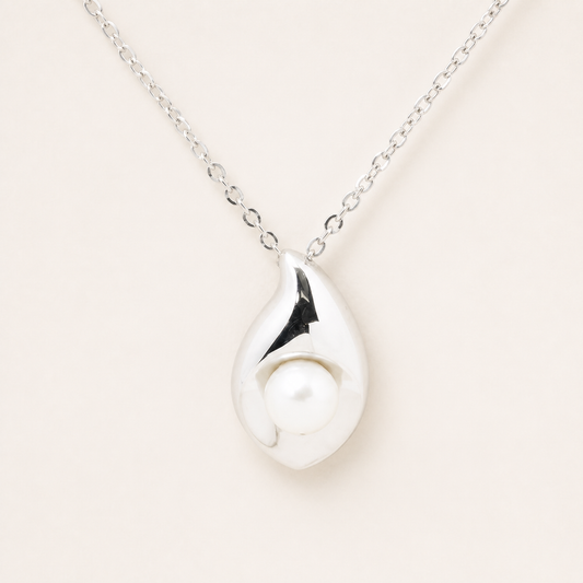 Vintage Tasaki silver teardrop pendant necklace with pearl