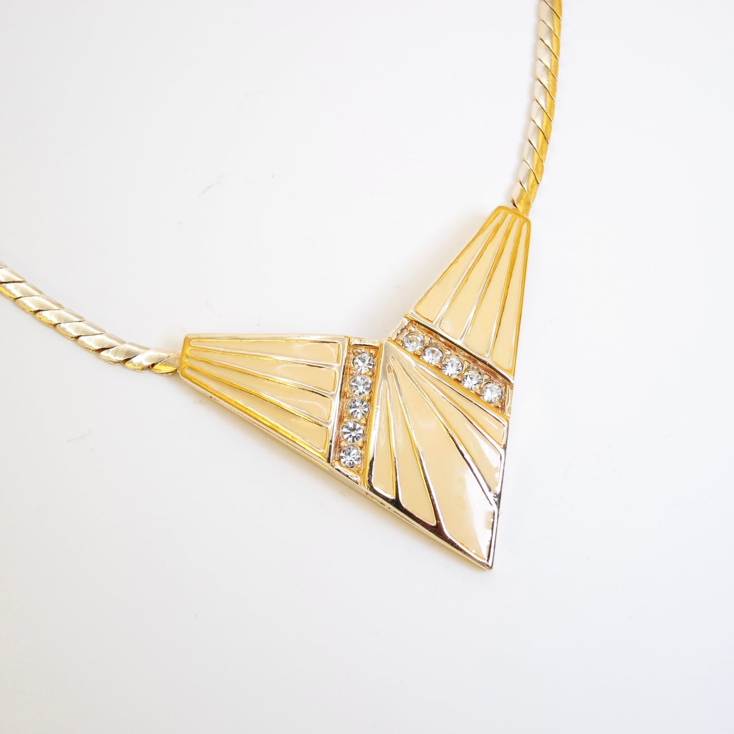 Christian Dior 復古 V 形米色鑲鑽吊墜金色項鍊