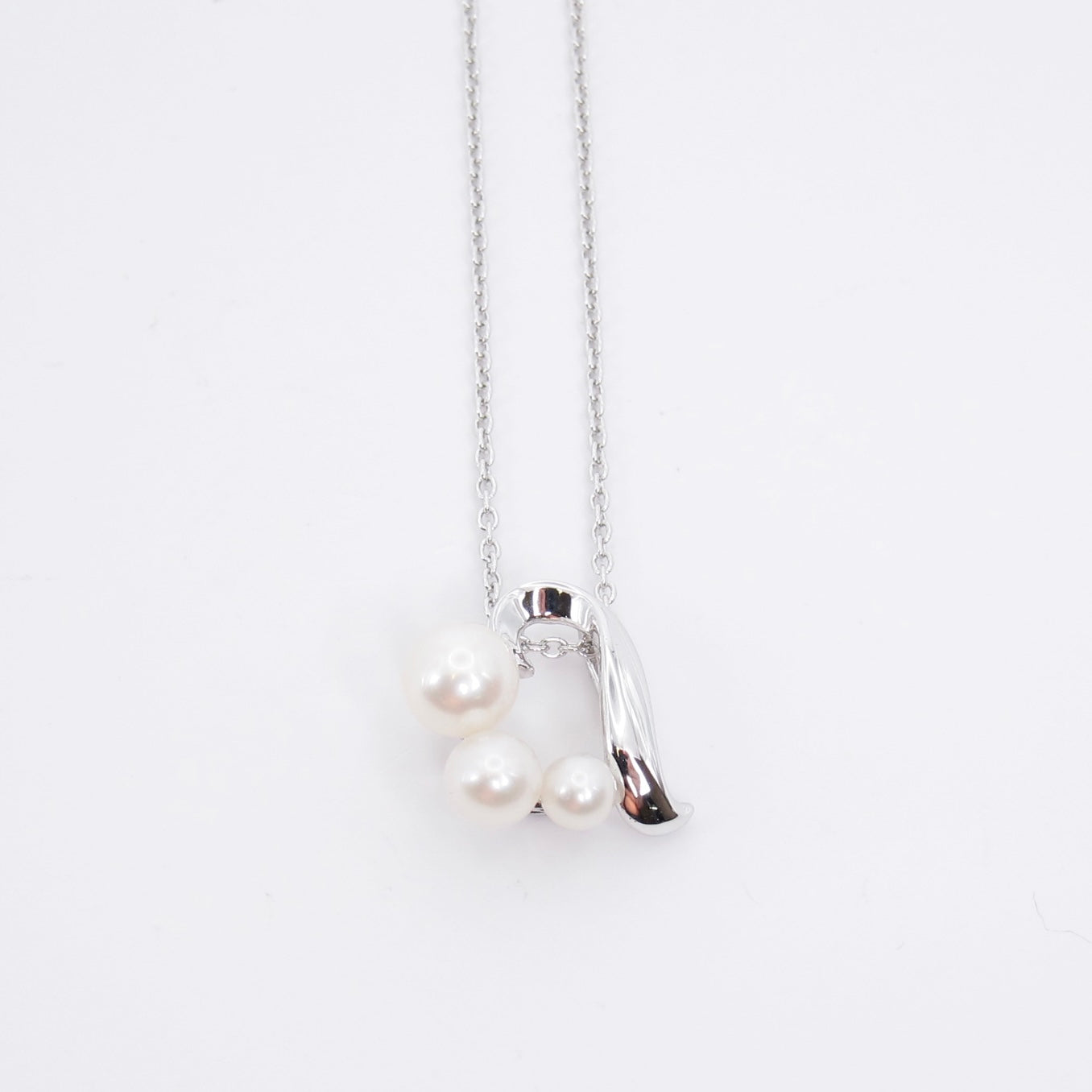 Tasaki Vintage Stylish Pearl Silver Necklace