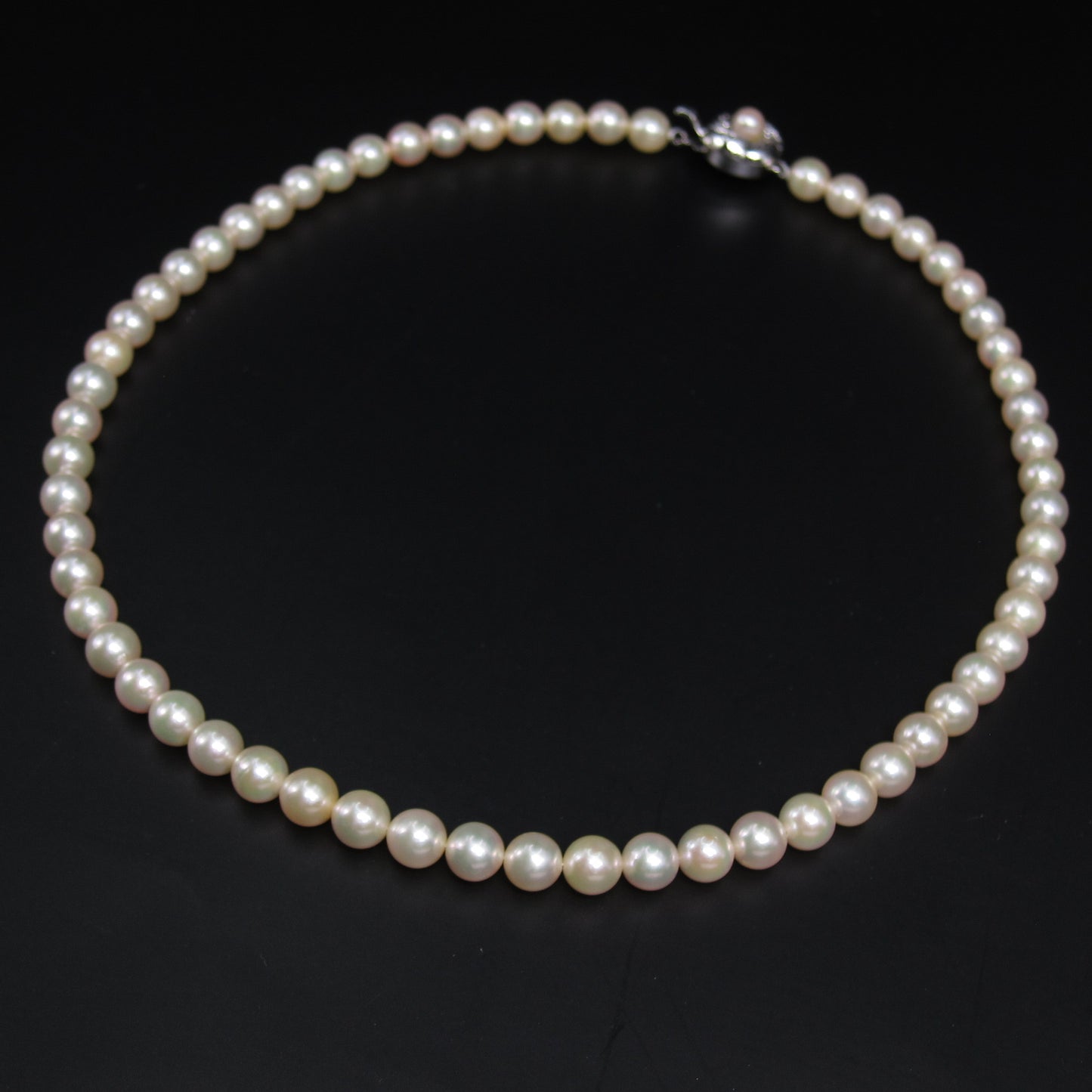 No Brand Vintage Akoya Pearl with Silver Flower Buckle Necklace