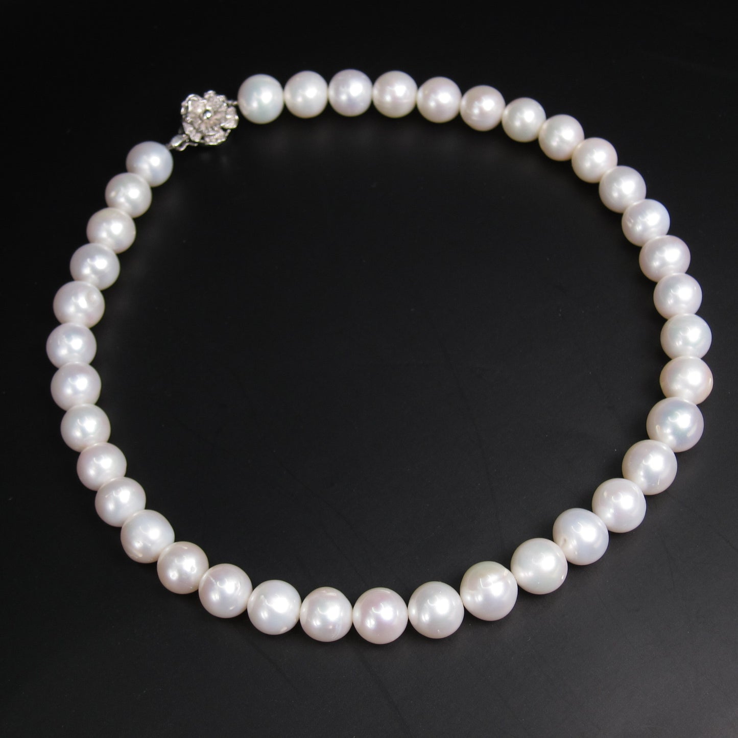 No Brand Vintage Freshwater Pearl with Silver Flower Buckle Necklace
