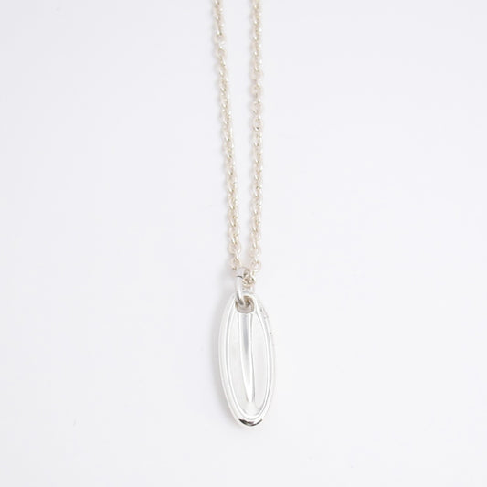 Monet Vintage Streamlined Ellipse Olive Bead Pendant Silver Necklace