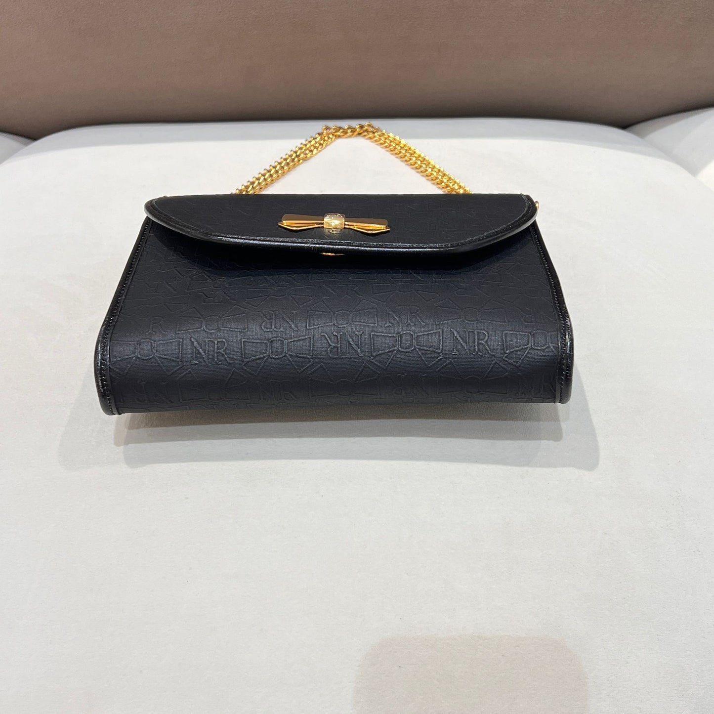 Nina Ricci Vintage Bow Embossed Leather Black Chain Shoulder Bag