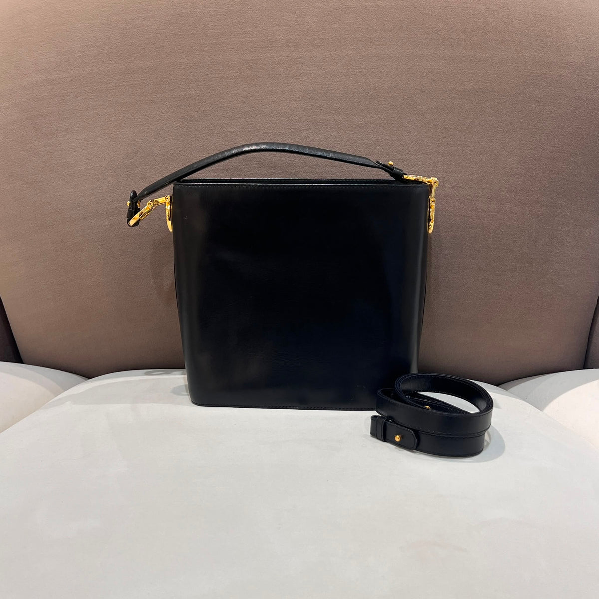Ferragamo Vintage Black Leather Gancini 2-Way Shoulder Bag