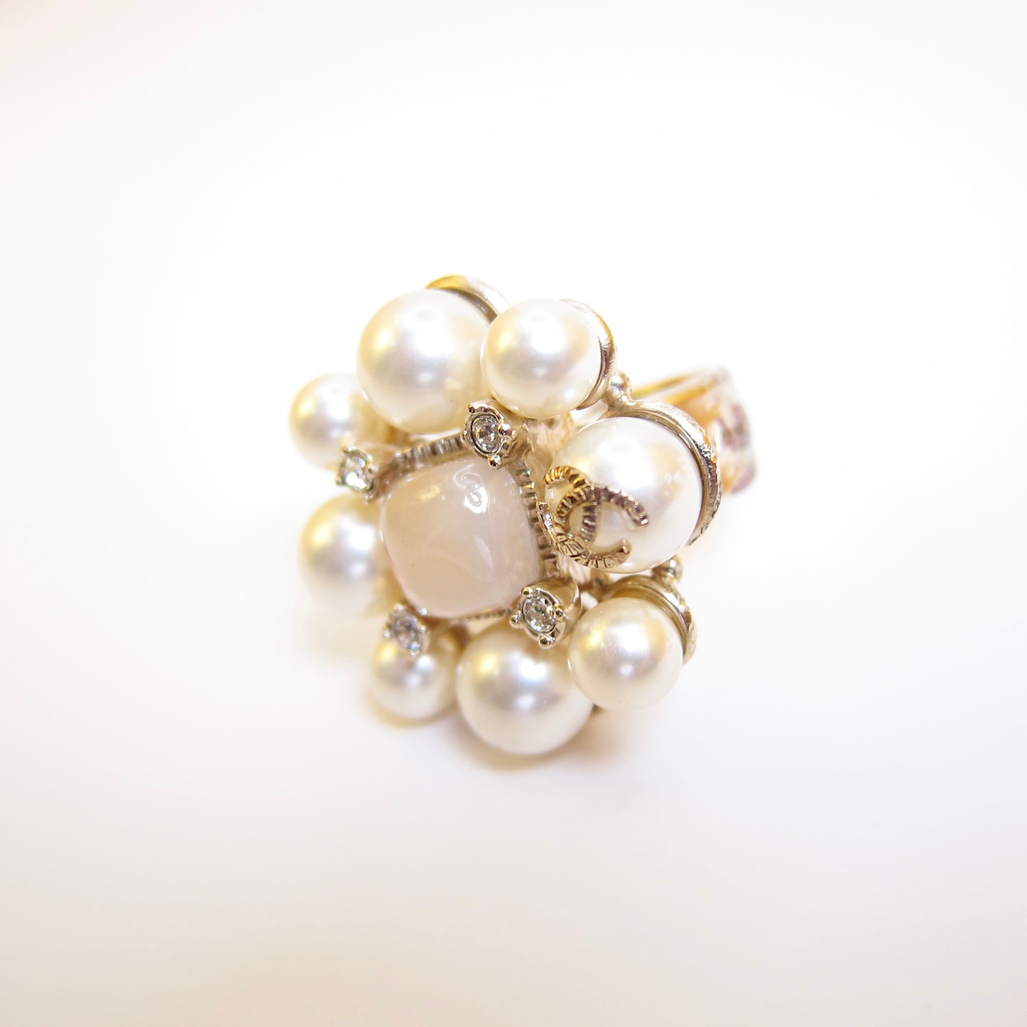 Chanel Vintage CC Logo Pearl and Stone Golden Ring #12