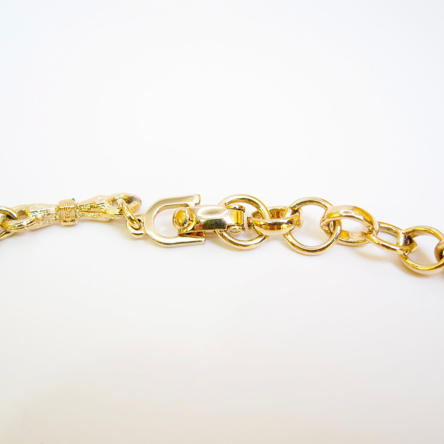 Christian Dior Vintage Ribbon Motif Golden Necklace
