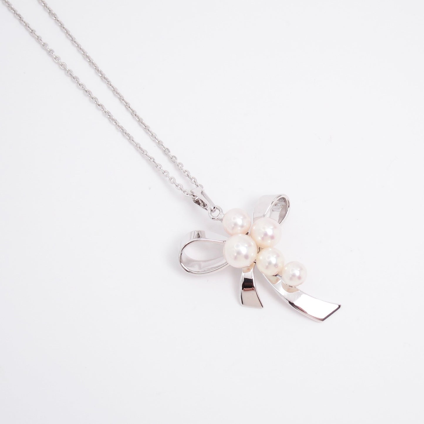 Mikimoto Vintage Ribbon with Pearl Sv Necklace