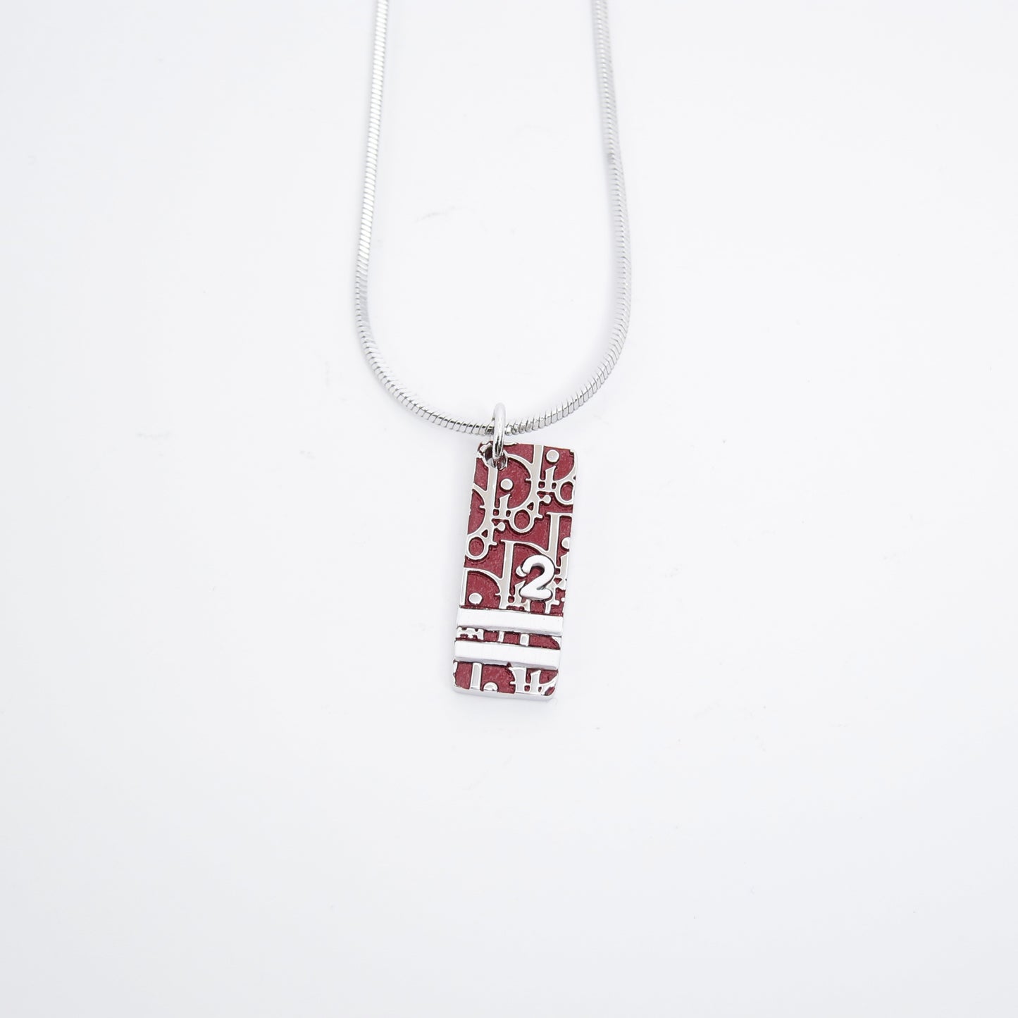 Christian Dior 復古勃根地紅和 Trotter 銀項鍊