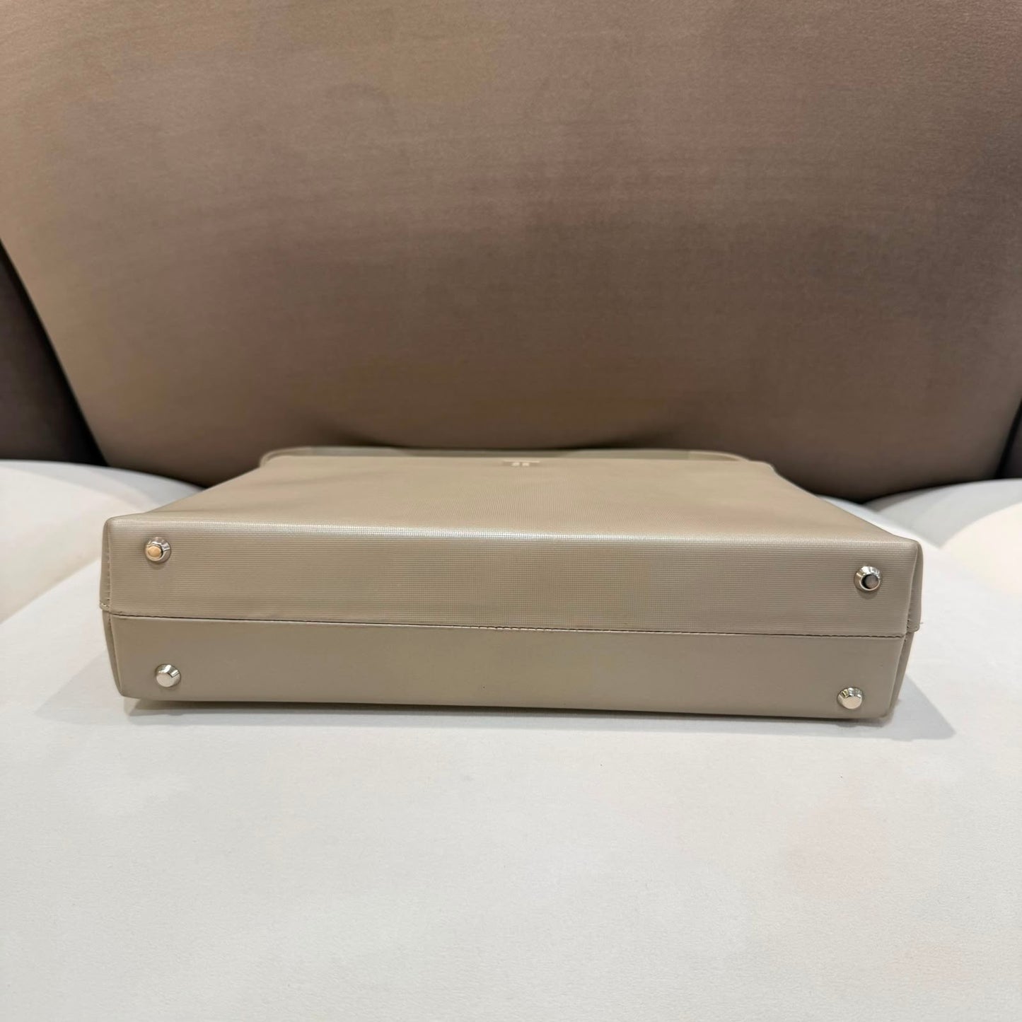Givenchy Vintage Leather Shoulder Bag – Pale Taupe