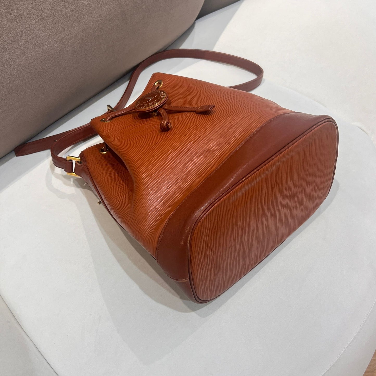 Valentino Garavani Vintage Textured Leather Brown Drawstring Bucket Shoulder Bag