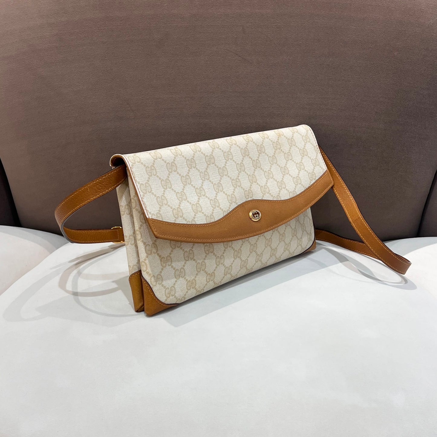 Gucci Vintage Beige Gg Supreme Canvas Envelope Shoulder Bag