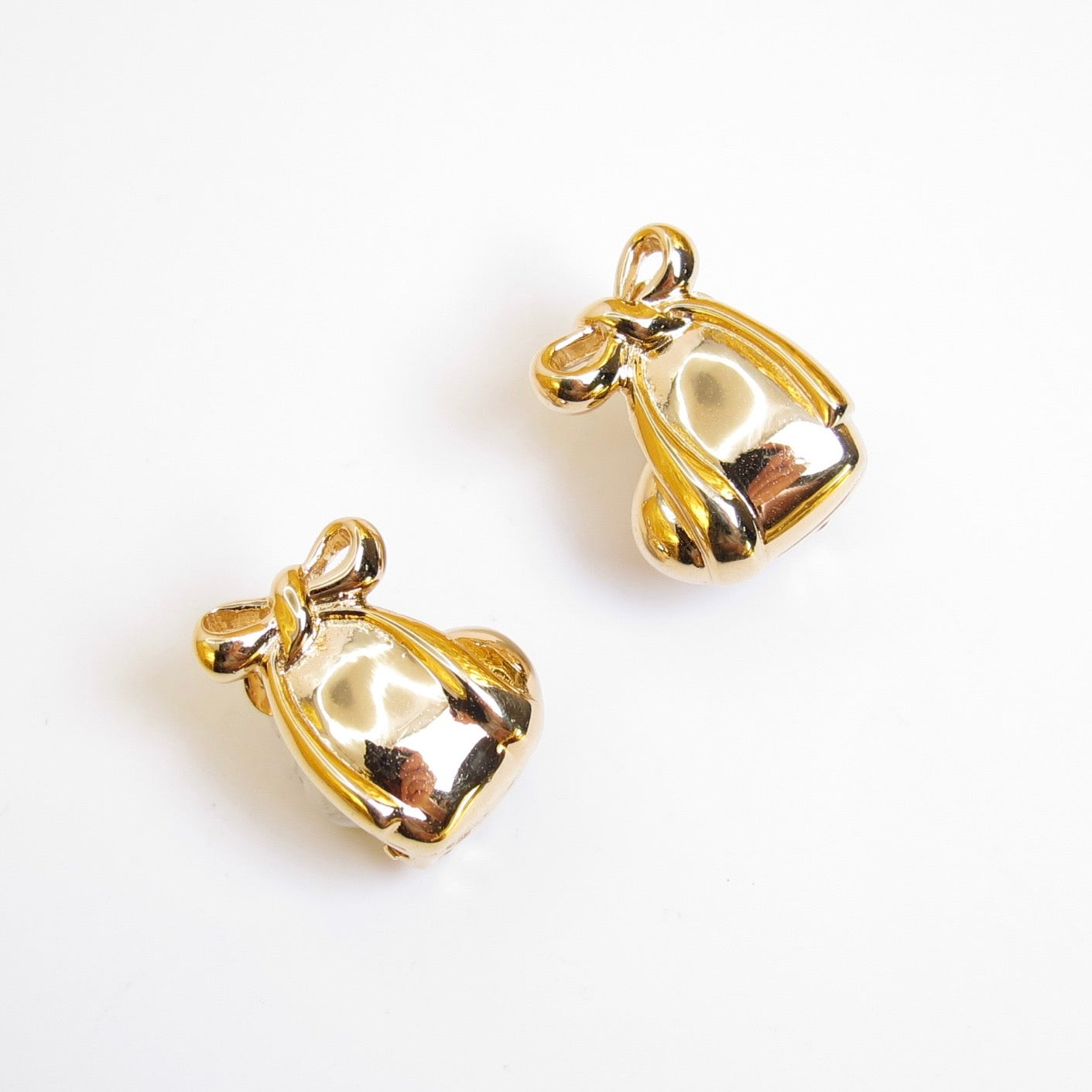 Nina Ricci Vintage Ribbon and Heart Golden Clip-on Earrings