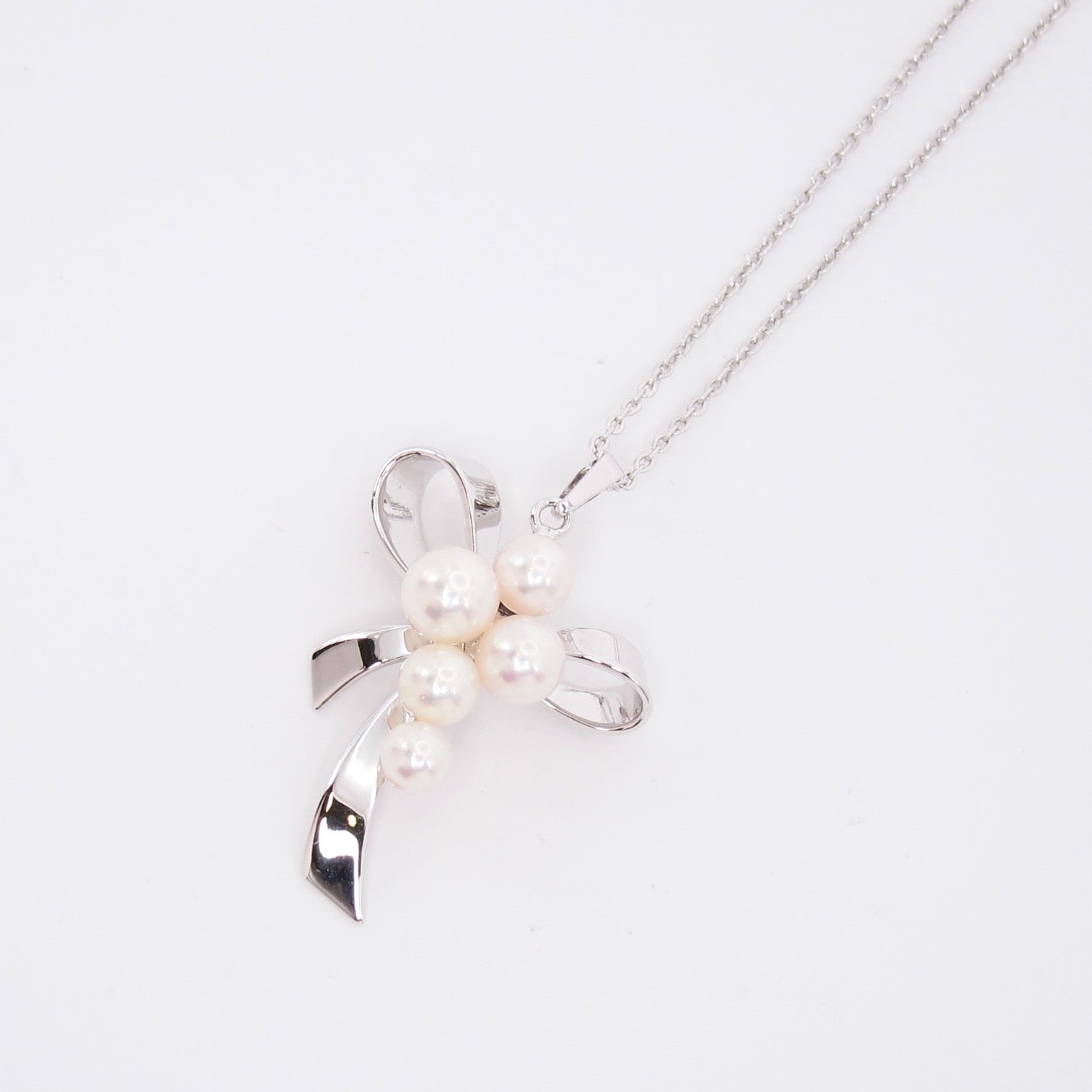 Mikimoto Vintage Ribbon with Pearl Sv Necklace