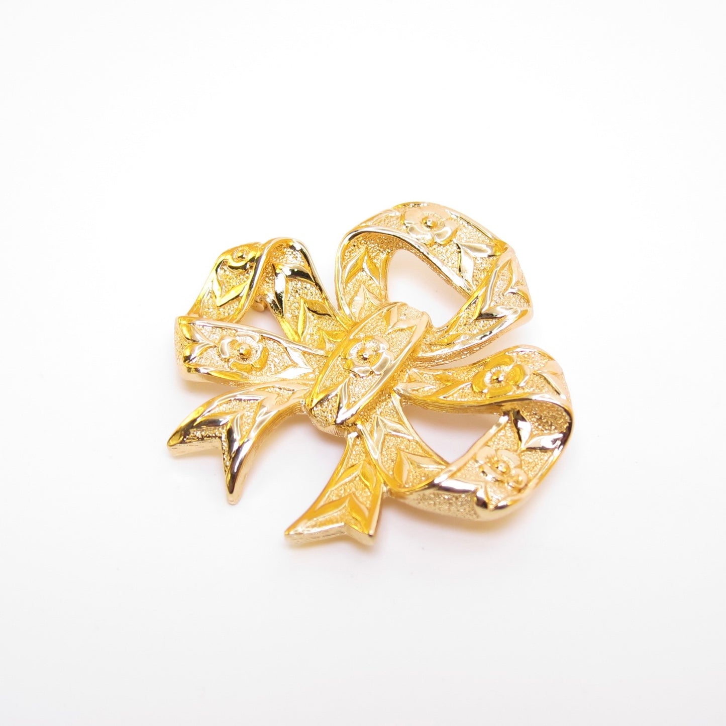 Burberry Vintage Ribbon with Flower Golden Brooch