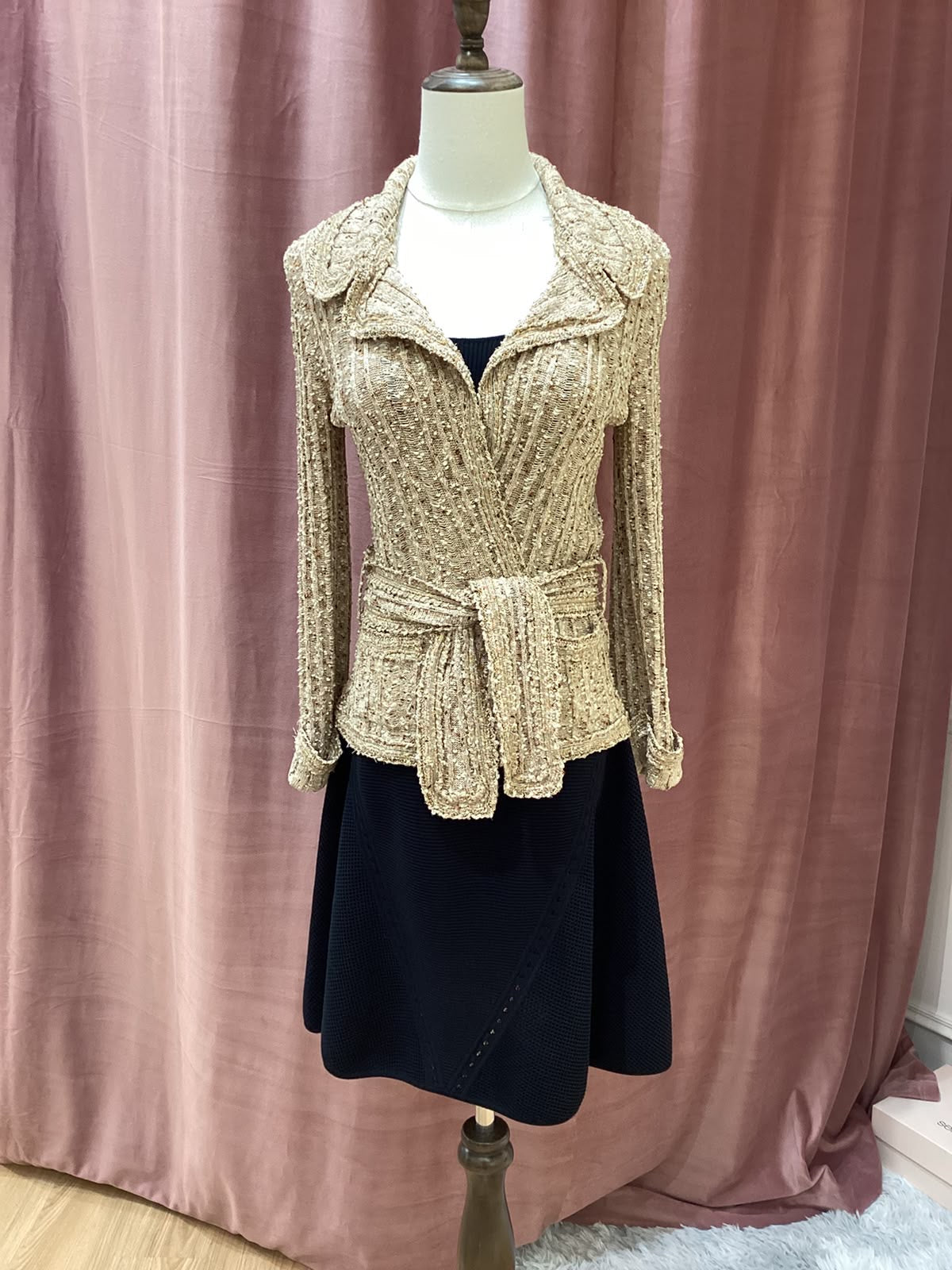 Chanel Vintage 2006 Early Autumn Gold Thread Floral Yarn Belt Knit Cardigan Jacket