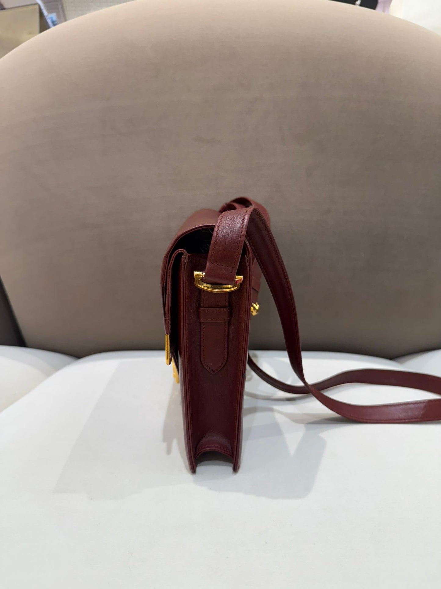 卡地亞復古 Must Line 酒紅色皮革單肩包