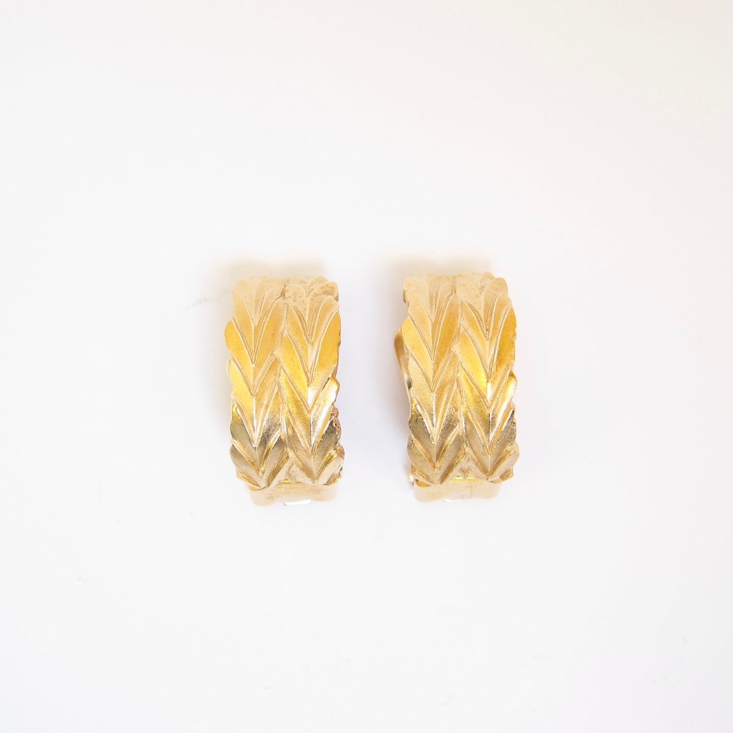 Christian Dior Vintage Leaf Motif Golden Clip-on Earrings