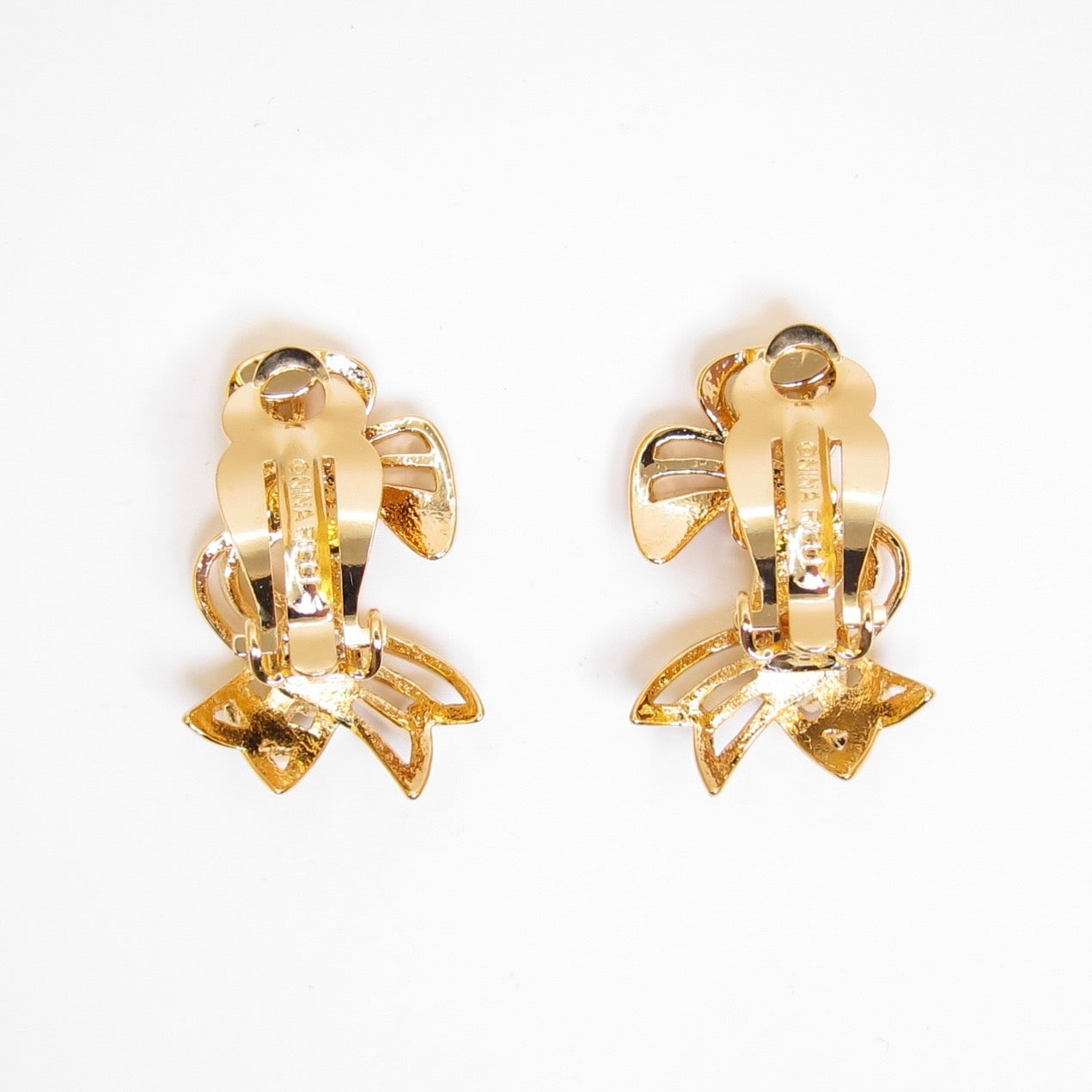 Nina Ricci Vintage Ribbon with Flower Golden Clip-on Earrings