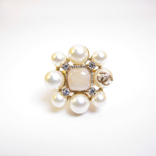 Chanel Vintage CC Logo Pearl and Stone Golden Ring #12
