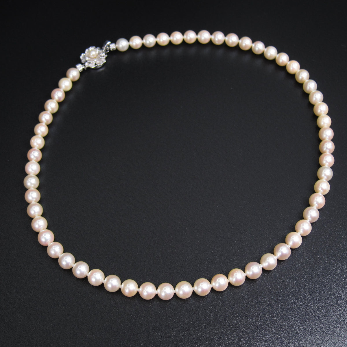 No Brand Vintage Pearl Necklace with Silver Clasp