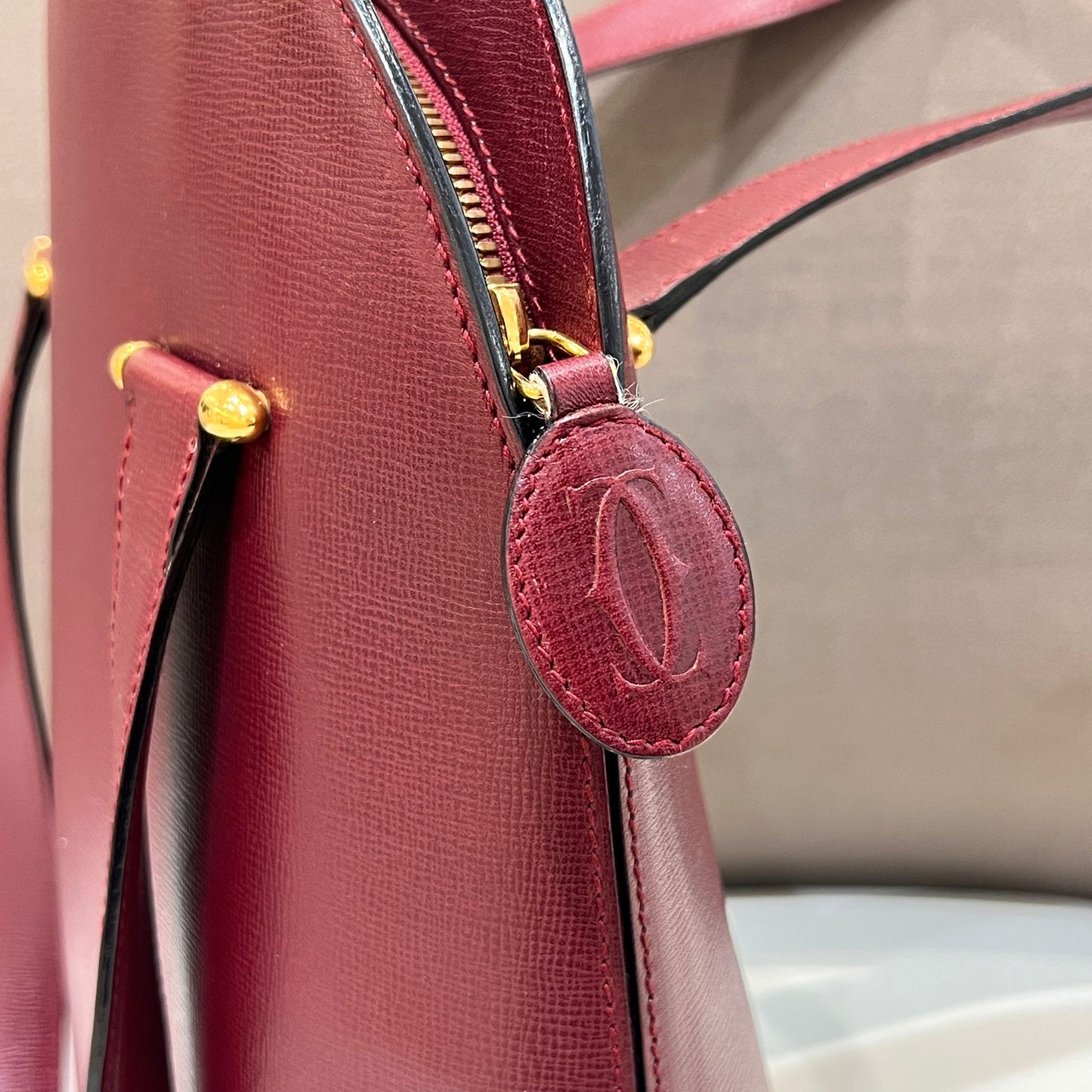 Cartier Vintage Must De Cartier Bordeaux Leather Oval Handbag