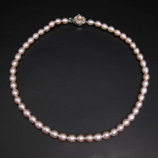 No Brand Vintage Oval Shaped Freshwater Pearl with Silver Flower Buckle Necklace