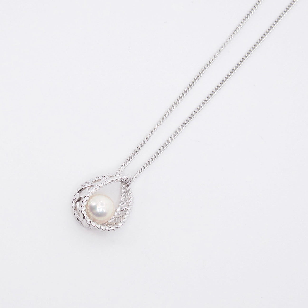 Tasaki Vintage Akoya Pearl Teardrop Twist Pendant Silver Necklace
